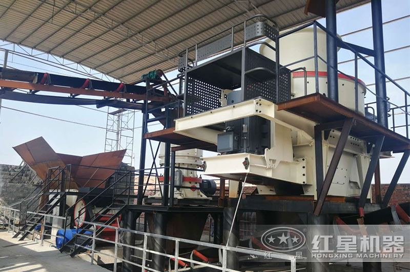 時(shí)產(chǎn)200噸青石碎石加工客戶現(xiàn)場實(shí)拍 時(shí)產(chǎn)200噸青石碎石加工客戶現(xiàn)場實(shí)拍