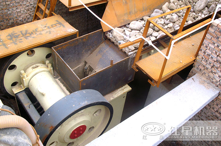 顎式破碎機、給料機