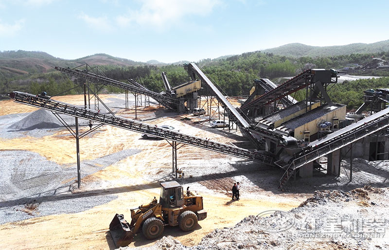 碎石機器生產12、13石子現場